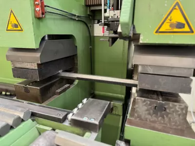 Tordieren und Schränken von Werkstücken